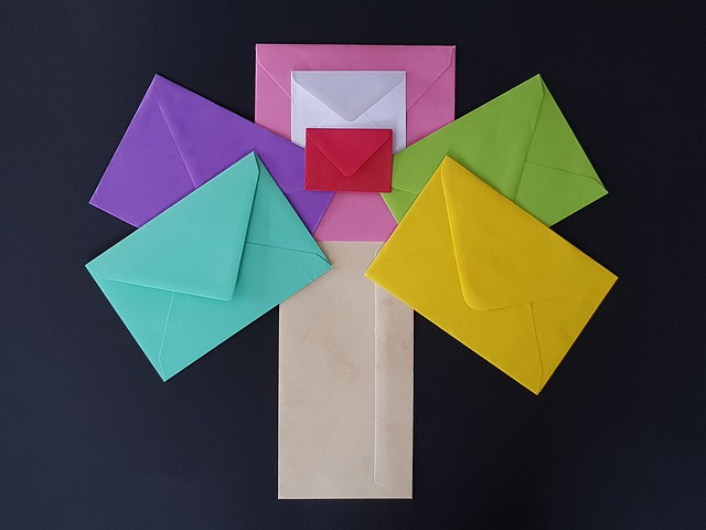 Papierové obálky v príjemných farbách